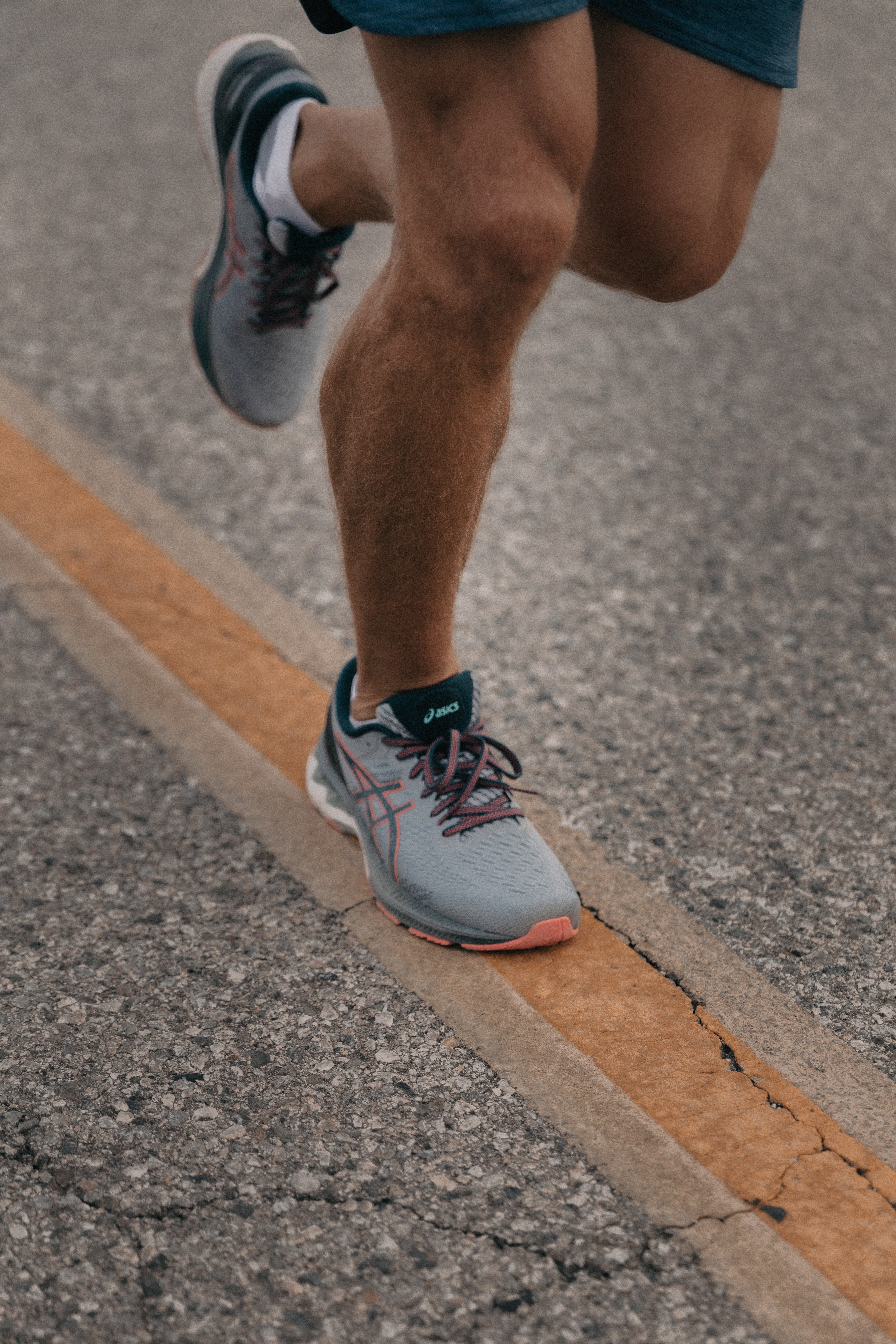 Shin splints versus stress fractures. What’s the difference_a